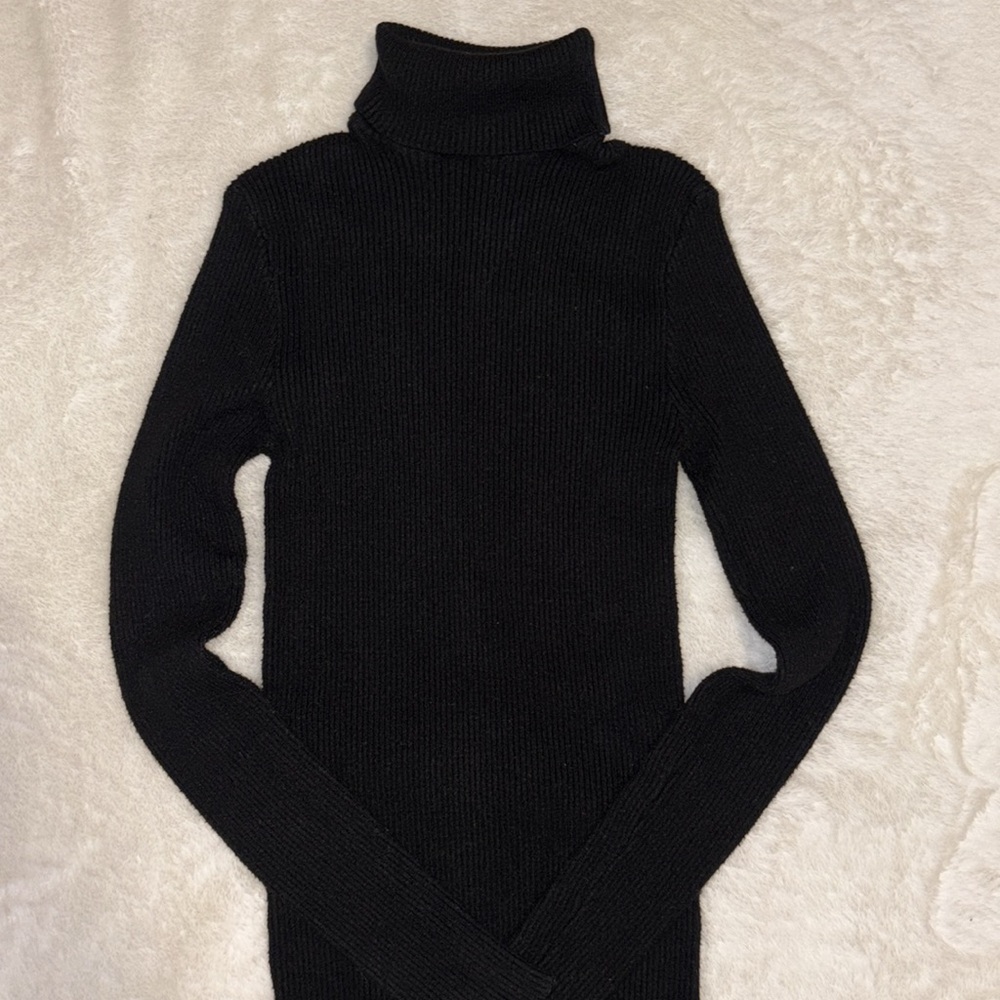 Black Turtle Neck - Picture 2 of 3
